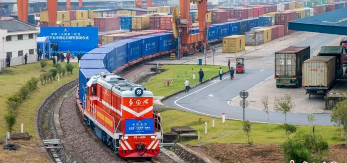 Общественный поезд Китай-Европа отправляется в Москву